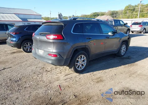 2016 Jeep Cherokee Latitude z USA, uszkodzony, nr VIN 1C4PJMCB1GW198286